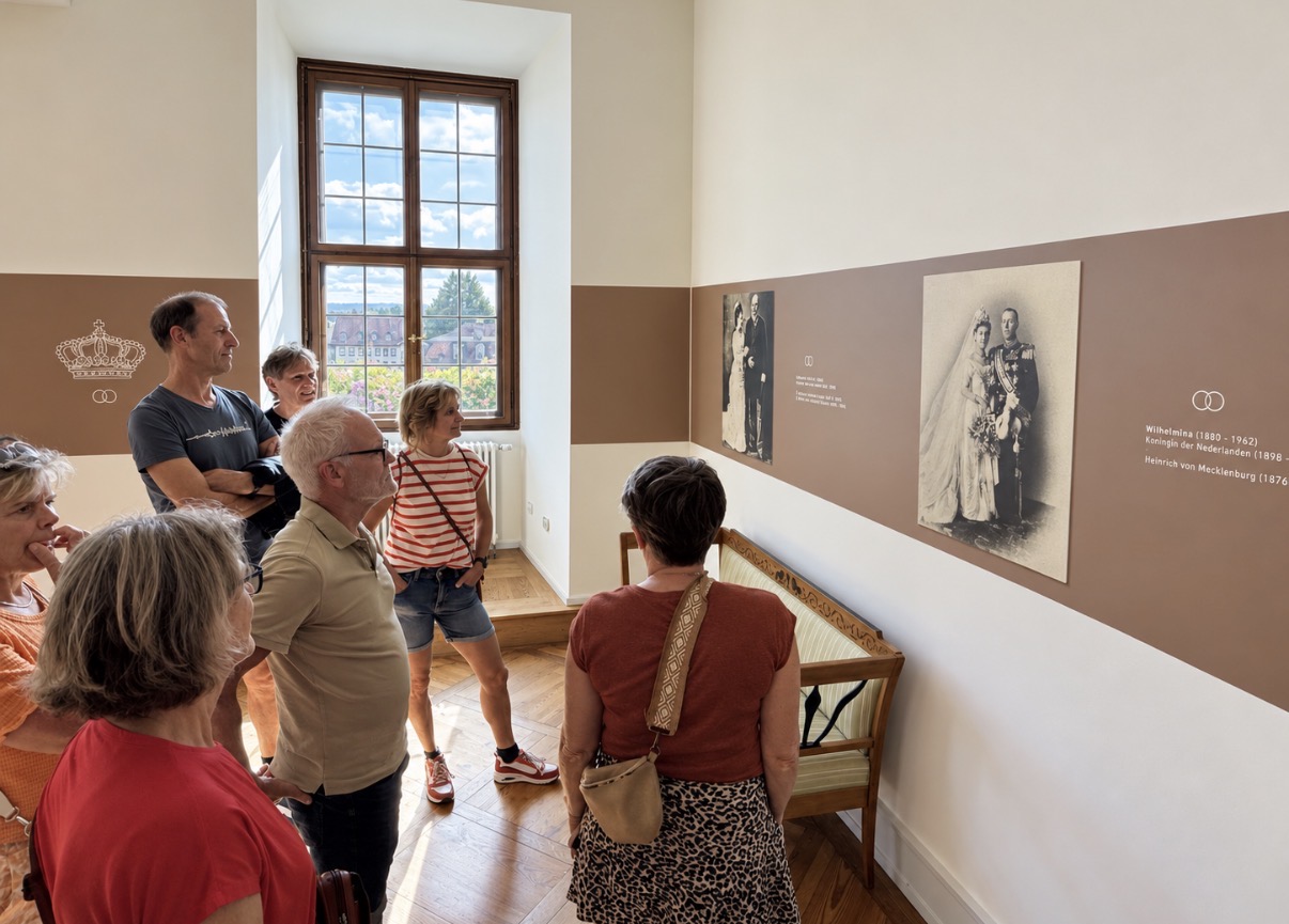 Die niederländischen Gäste im königlichen Trauzimmer des Fuldaer Stadtschlosses